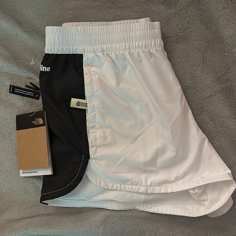 Hydrnlne short by Nike
Active wear - Picture 2 of 5